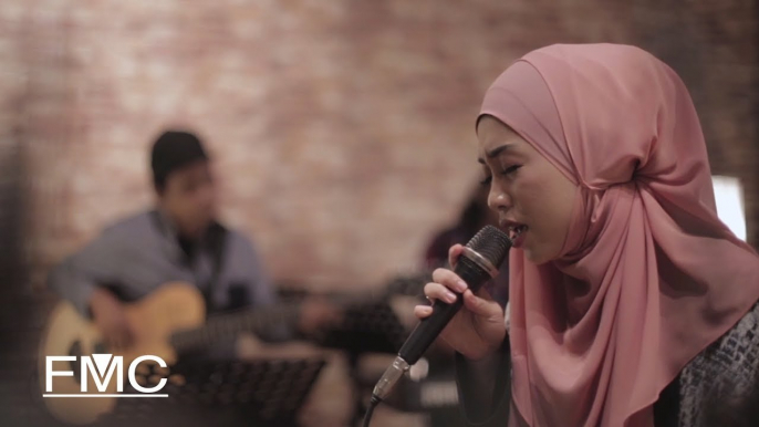 Tasha Manshahar - Masih Perlu (LIVE Acoustic Session)