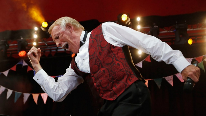 DELETE: Bruce Forsyth Dead: King Of British Light Entertainment Dies Aged 89