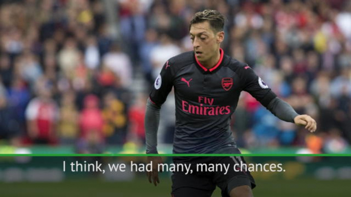 Wenger defends under-fire Ozil