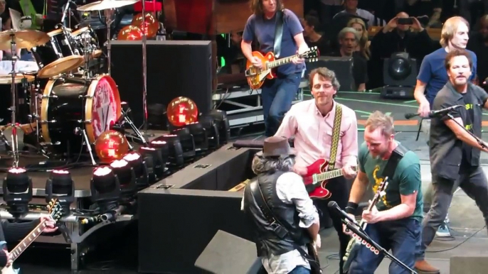 Pearl Jam, Mudhoney, Soundgarden Kick Out The Jams Seattle 2013 IITSI Archive #9