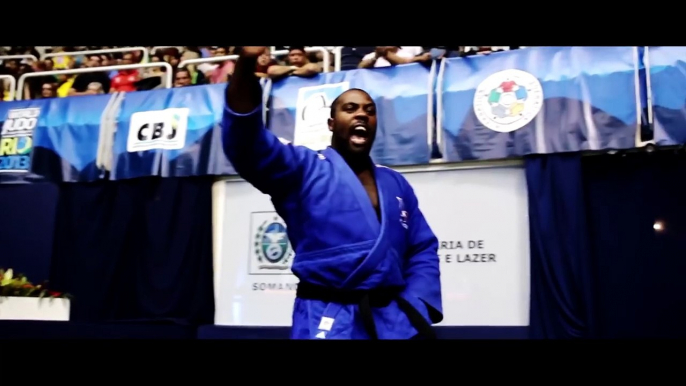 DANS L'OMBRE DE TEDDY RINER (Documentaire, 2016) - Bande Annonce / FilmsActu