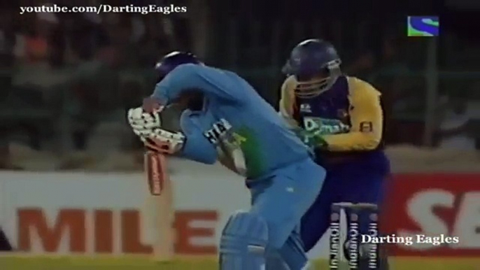 Virender Sehwag 56 runs off 12 Balls - 4,4,6,4,4,4,4,6,4,6,4,6 - Sehwag Explodes like DYNAMITE