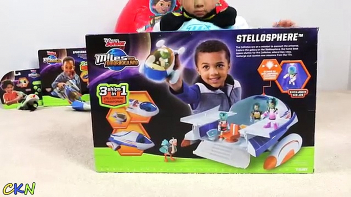 Des œufs de amusement amusement ouverture pâte à modeler jouets miles tomorrowland surprise disney ckn