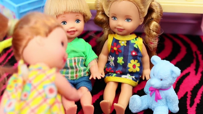 Et bébé détruire poupées gelé maison enfants parodie jumeaux Elsa felicia alex ❤ barbie disn