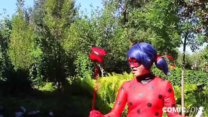 Miraculous Ladybug & Chat Noir Real Life Cosplay! - "Cosplay Live Miraculous Ladybug Skit"