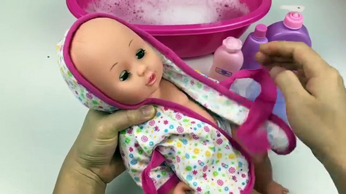 Bébé bain poupée poupées amusement amusement jouer faire semblant temps équipe jouets vidéo Compilation |