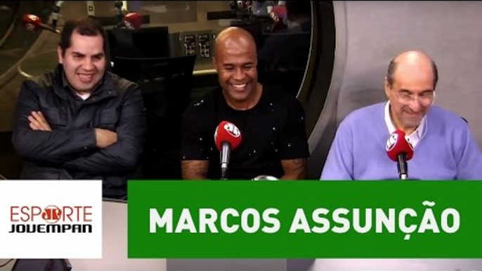 Marcos Assunção brinca sobre gols de falta: "os goleiros deixavam"