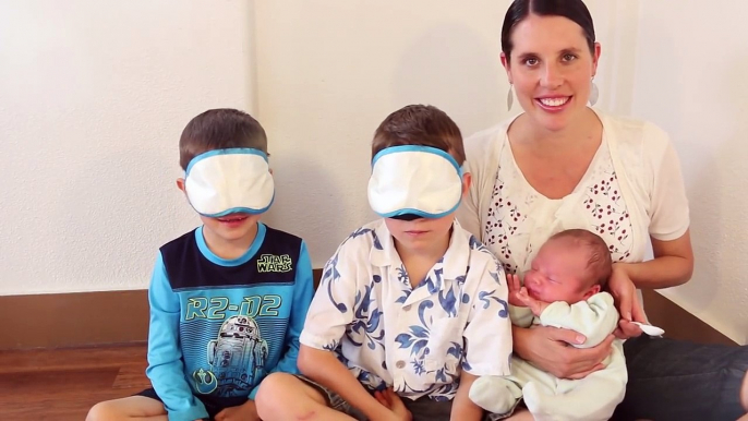 Baby Food Challenge ❤ Blind Fold Tasting Baby Food Competition Newborn Eli Taste Testing B