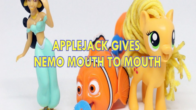 APPLEJACK GIVES NEMO MOUTH TO MOUTH PRINCESS JASMINE DISNEY PIXAR MY LITTLE PONY Toys BABY Videos, FINDING DORY , ALADDI