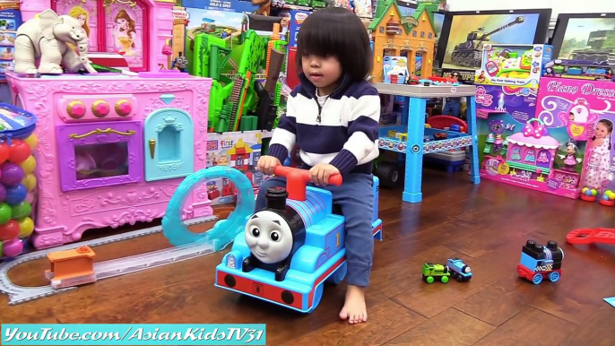 Thomas the Tank Engine & Friends Adventures! Thomas Tracks Ride-On, Trackmaster and More!