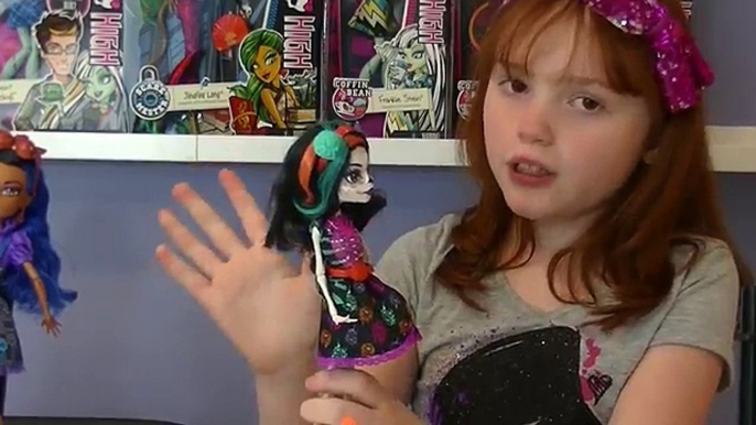 Monster High Art Class Skelita, Robecca and Draculaura Review