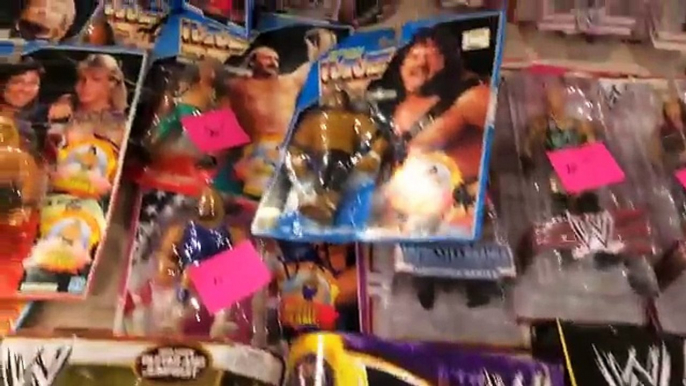 Grims Toy Show ep: 991: WWE Figure hunt at Legends of the Ring Wrestling Convention