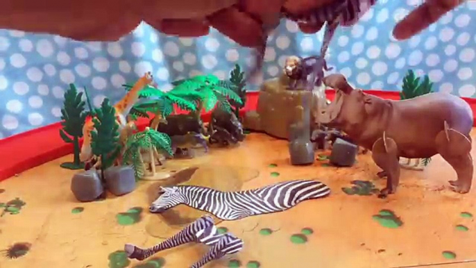 Safari animal toys with magnetic joints