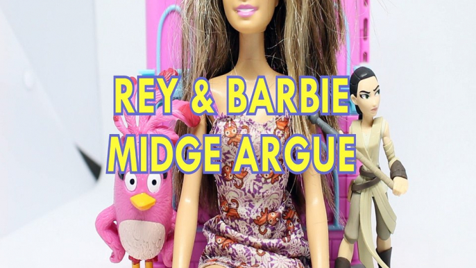 REY & BARBIE MIDGE ARGUE TOYS PLAY STELLA ANGRY BIRDS STAR WARS THE FORCE AWAKENS