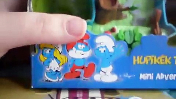 The Smurfs mini figures and Gargamels House like Polly pocket