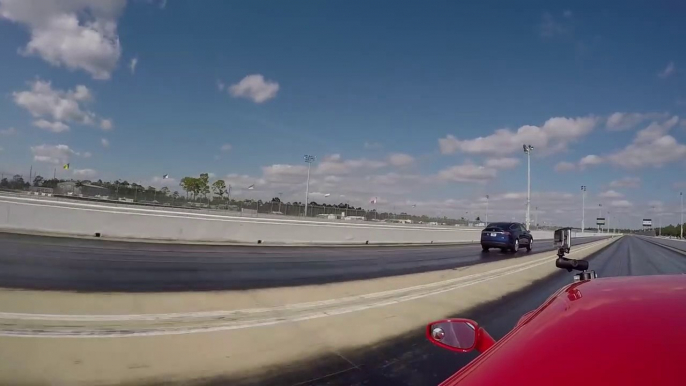 Ferrari battu par Tesla en vitesse d'accélération pure sur un circuit !