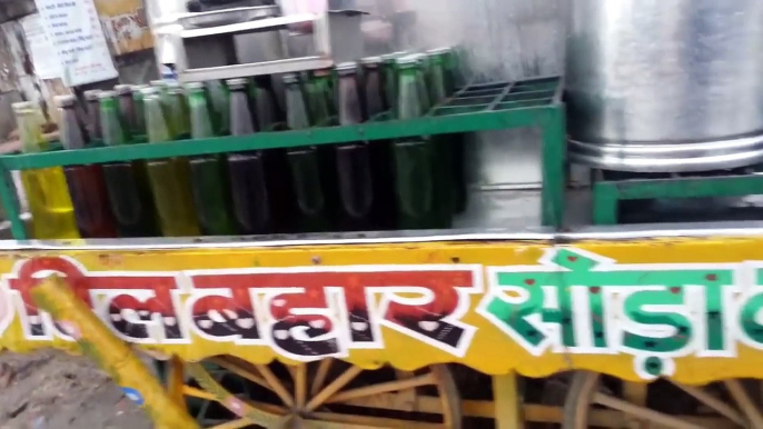 Crazy Soda Seller in Mumbai ¦ Indian Street Food Drink ¦ Street Food Asia