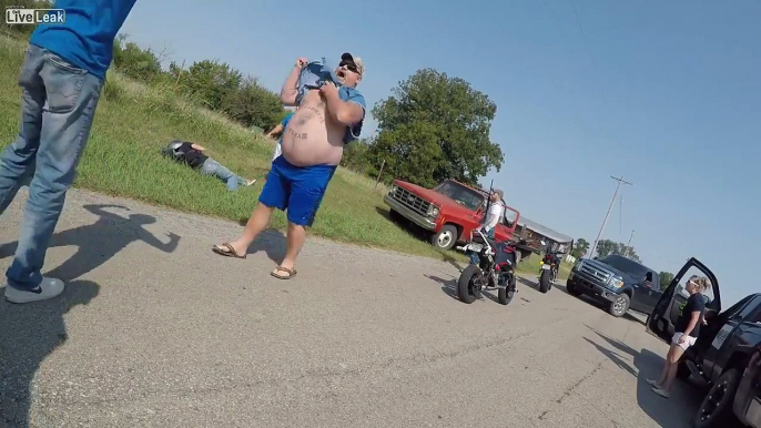 Road rage entre des bikers et des conducteurs de gros 4x4