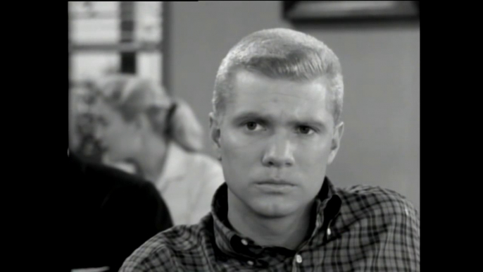 The Many Loves of Dobie Gillis  (1959) - Clip:  Warren Beatty in The Many Loves of Dobie Gillis