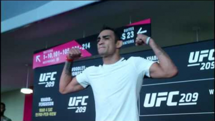 Tony Ferguson at UFC 209 Fan Q&A: 'I don't know jiu-jitsu, I know 10th Planet, B*tches'