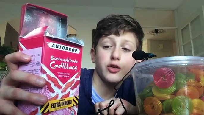 Asmr: eating dutch candy