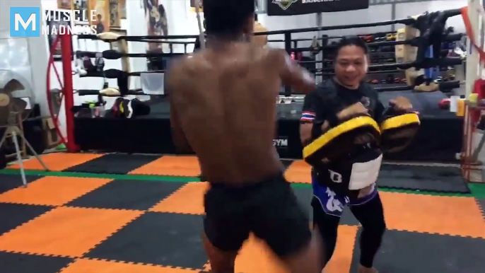 Muay Thai Monster - Buakaw Banchamek _ Muscle Madness-ASJGfDs2Txk