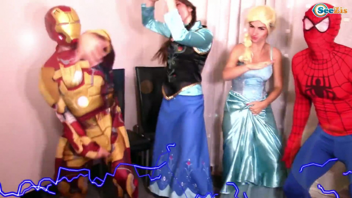 Frozen Elsa & Spiderman CHRISTMAS SPECIAL Princess Anna, Maleficent, Hulk Superheroes in Real Life