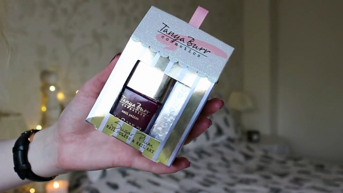 Tanya Burr Cosmetics Christmas Review & 25k GIVEAWAY! | Meg Says