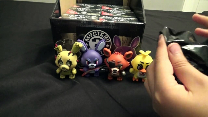 Hot Topic Exclusive Five Nights At Freddys Funko Mystery Minis Full Case Unboxing