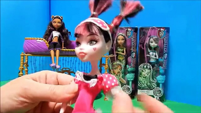 Monster High Dead Tired Cleo & Frankie Dolls Unboxing Toy Review + Clawdeen Draculaura & Ghoulia