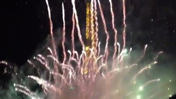 Paris : Feu d'artifice à la Tour Eiffel (22-10-2017)