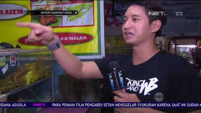 Jadi Artis Terkenal, Chand Kelvin Tak Malu Lho Makan di Kaki Lima