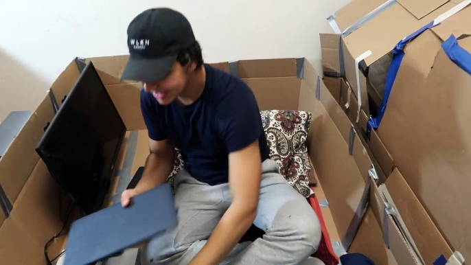 MAILING MYSELF CHALLENGE | 24 HOUR OVERNIGHT CHALLENGE IN A CARDBOARD BOX (HUMAN MAIL CHALLENGE)