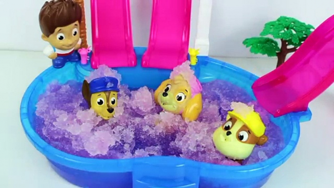 PATRULHA CANINA NA PISCINA DE GELATINA GELLY BAFF PAW PATROL HELP PUPS MATCH VEHICLES