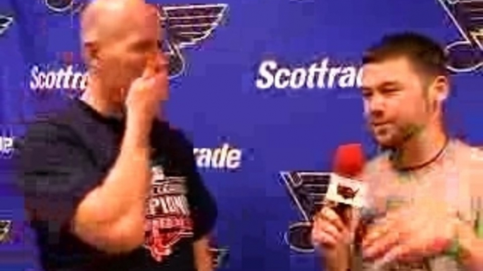 Blues player Keith Tkachuk does Daves Detours.