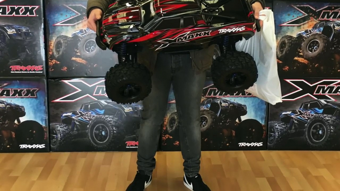 Unboxing Traxxas X-MAXX First UK Video 6s LIPO TSM