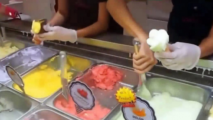 [Amazing Compilation] Amazing Skills Fast Workers Ice Cream Art - People Are Awe