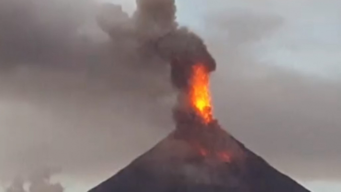 Lava Spills From Mayon Volcano in Latest Eruptions