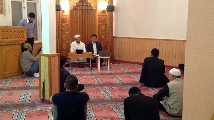 Hafız Metin Demirtaş. Kuran tilaveti. Ahzab suresi. Kopenhag Kocatepe Camii Danimarka. 29/11 - 2017. Müthiş Kuran tilaveti. Şeyh Abdussamed taklidi. Hafız Metin Demirtaş. İmitation Sheikh Abdussamed. Şeyh Abdussamedi en iyi taklit eden genç hafız. Quran