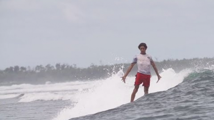 Yago Dora Boat Surfing Macarronis | Random Land, Ep. 6