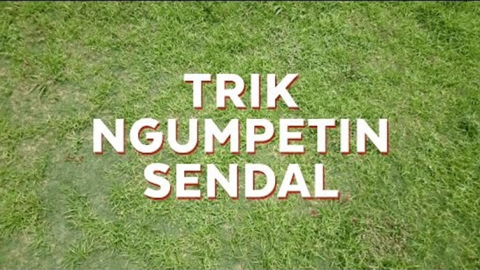 Trik Ngumpetin Sendal Pas Jumatan