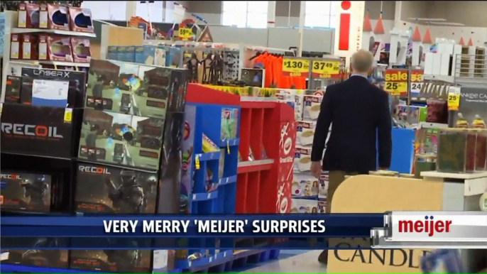 Man Surprises Unsuspecting Grocery Shoppers by Paying for Their Items