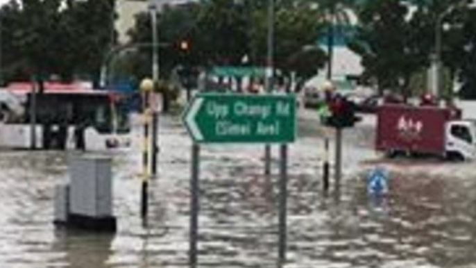 Heavy Rain Causes Flash Flooding in Eastern Singapore