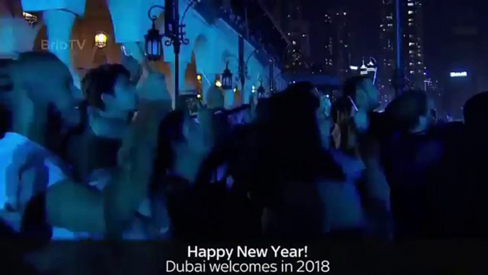 Dubai New Year's Eve 2018 - Light Show From Burj Khalifa
