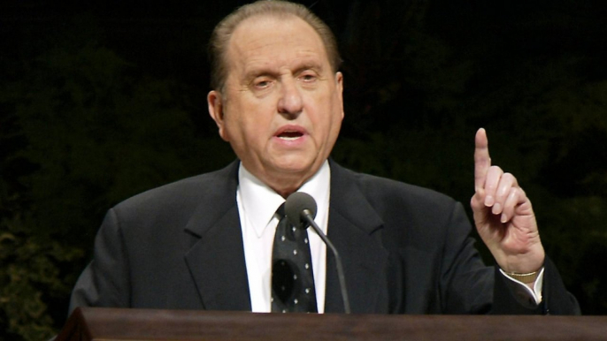 Mormon President Thomas S Monson dies aged 90