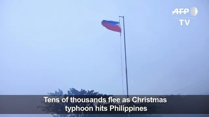 Tens of thousands flee as Christmas typhoon hits Philippines