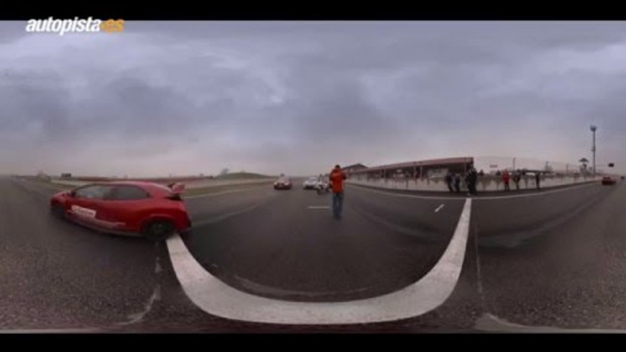 Honda Civic Type R vs la Honda RC213V de MotoGP, grabados... ¡en 360º!