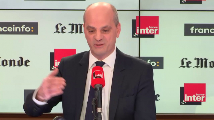 Jean-Michel Blanquer : "on va interdire les portables à l'école"