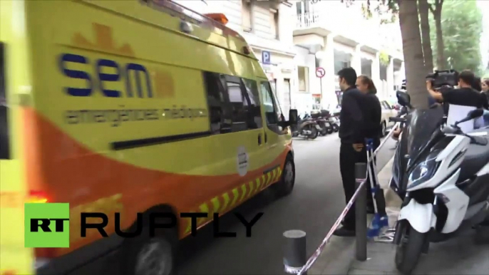 Soins d’urgence à la victime d’une fusillade à Barcelone