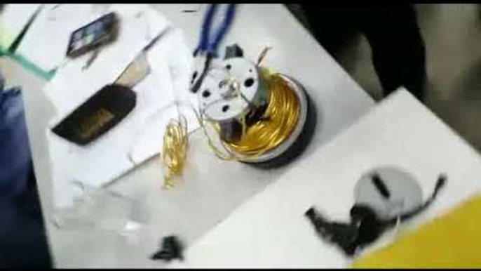 लखनऊ एयरपोर्ट पर सवा तीन किलो सोना पकड़ा II Lucknow airport gets three kilos of gold